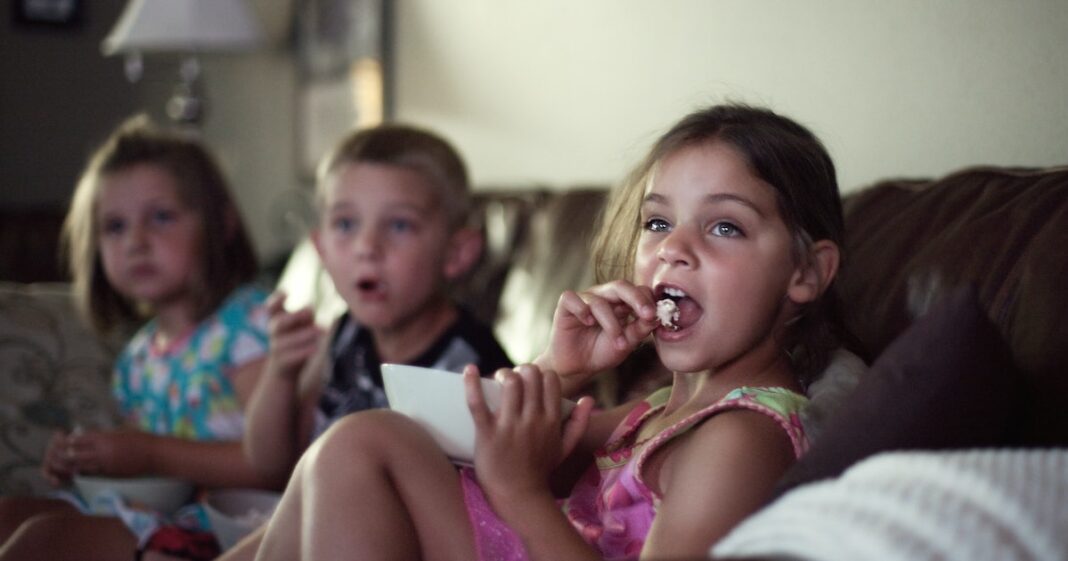 25 Calming Kids’ TV Shows To Put On When Mama Needs A Minute