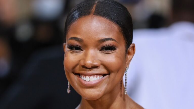 Gabrielle Union Coordinated Curls With Kaavia to Announce Their New Youngsters’ Guide — See Video