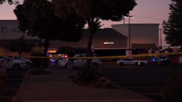 Safeway employee confronted gunman in retailer