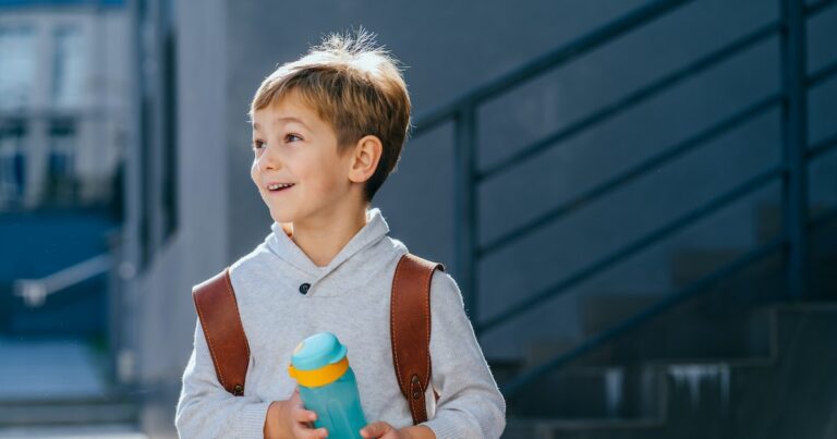 10 Children’ Water Bottles On Amazon To Hold Your Star Scholar Hydrated