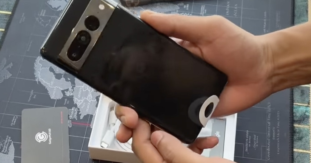 Alleged Google Pixel 7 Pro appears in unboxing video ahead of launch