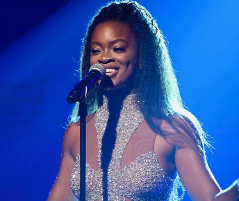 Ari Lennox Performs on Jimmy Fallon Wearing Hair from Indique!