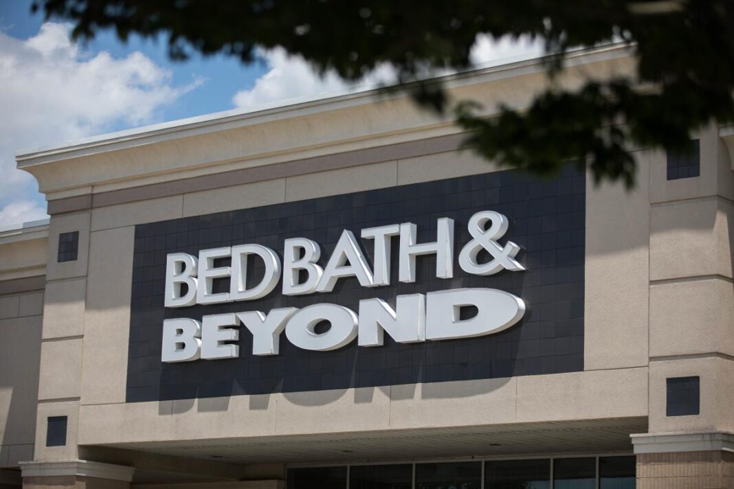 Bed Bath & Beyond CFO Plunged to Death, Company Confirms