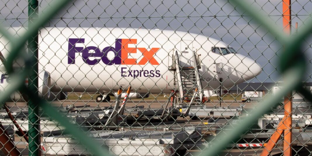FedEx Stock Tumbles After Delivering Terrible Earnings News