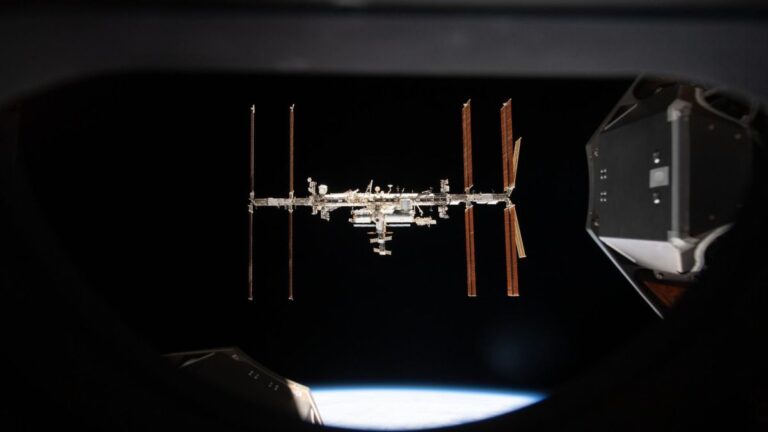 NASA wants 2 new private crewed missions to space station