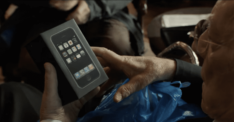 Netflix’s latest Stephen King trailer focuses on Mr. Harrigan’s iPhone