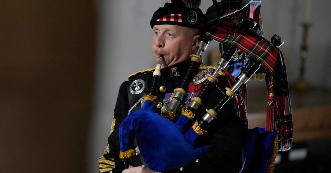 Queen’s Piper Who Woke Her Every Morning Plays Different Role At Her Funeral