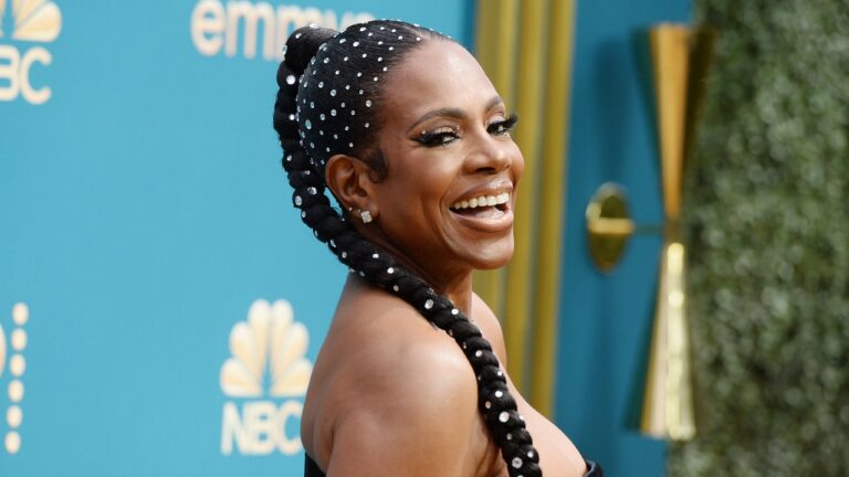 Sheryl Lee Ralph Had the Best Acceptance Speech (and Hair) at the 2022 Emmys — See Photos