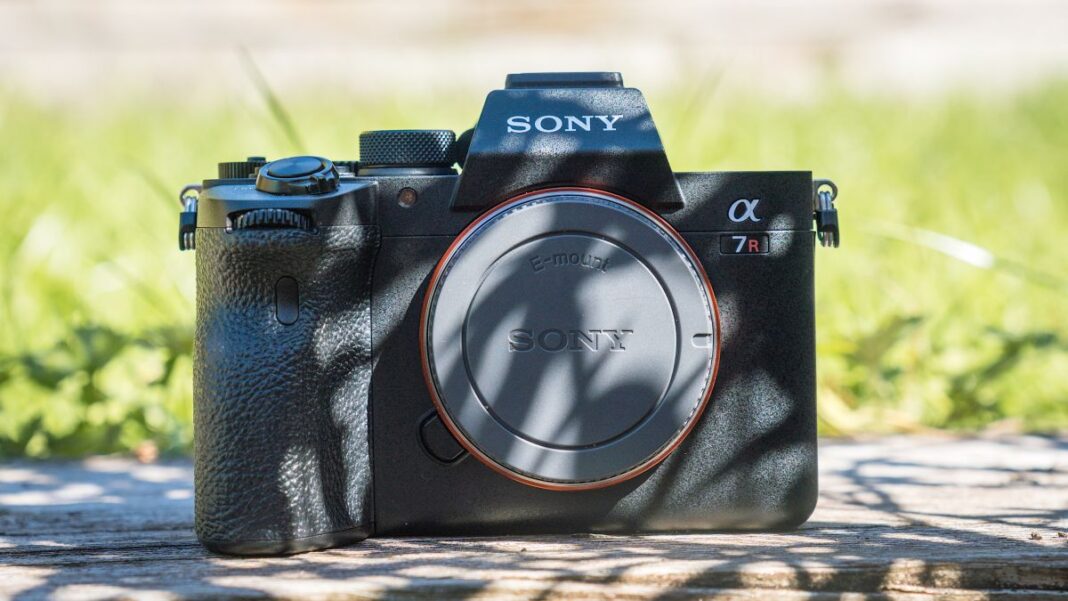 rear view of the sony a7r iv
