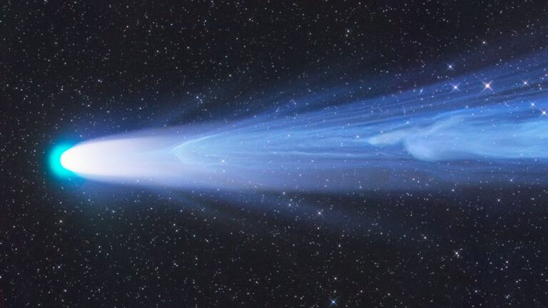 Stunning image of Comet Leonard wins astronomy photography prize