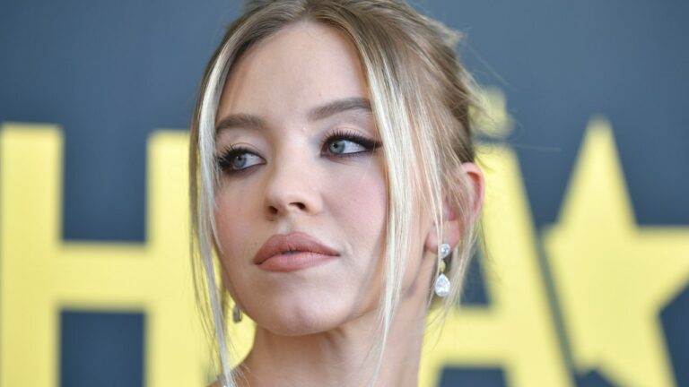 Sydney Sweeney Added the “Euphoria” Touch to Glazed Donut Nails – See Video