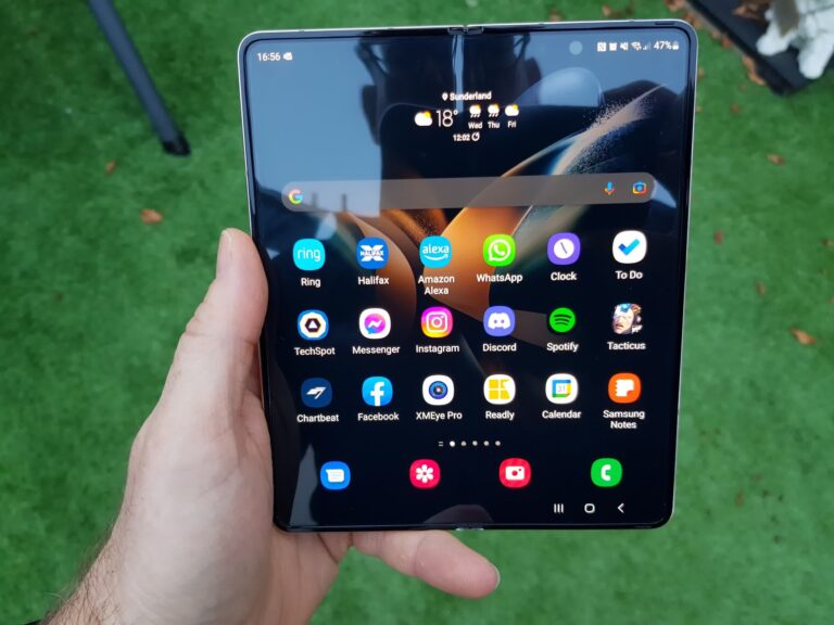 To Fold or To not Fold: Ought to You Purchase the Samsung Galaxy Z Fold 4?