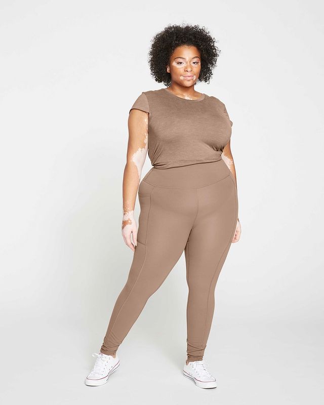 Here are 3 Comfy & Stylish Alternatives to Plus Size Leggings!