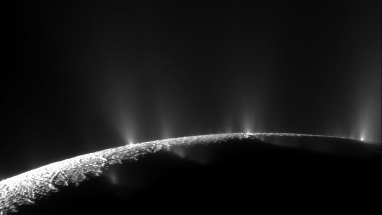 How deep-sea silica ends up in Saturn moon Enceladus’ geysers