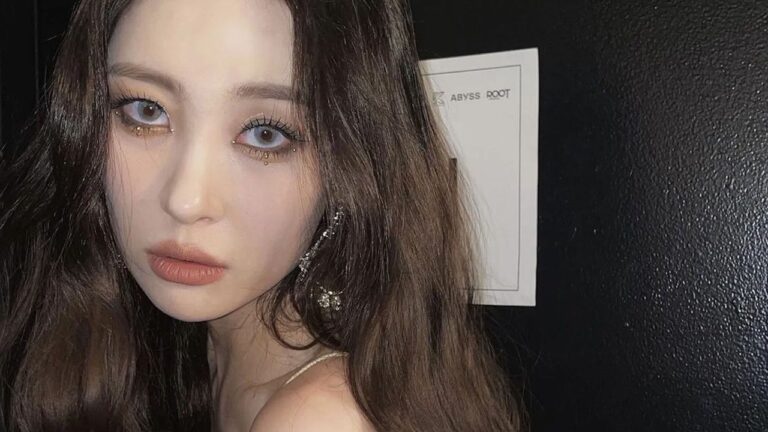 The Unexpected Way K-Pop Star Sunmi Transformed Herself Into a Vampire — Interview