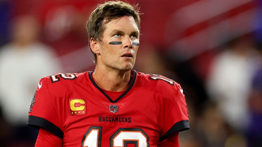 Tom Brady's dad shows support for his son as struggling Bucs take on Ravens