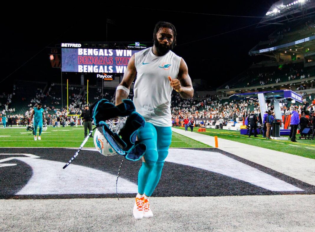 ‘The damage is done.’ Dolphins’ Xavien Howard sued for giving woman STD, lawsuit says