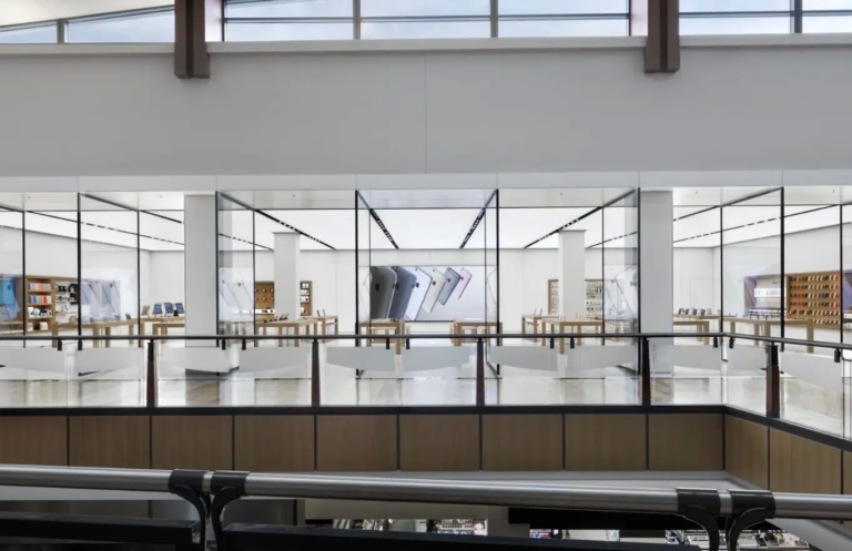 Apple Store workers in St. Louis halts unionization efforts amid threats