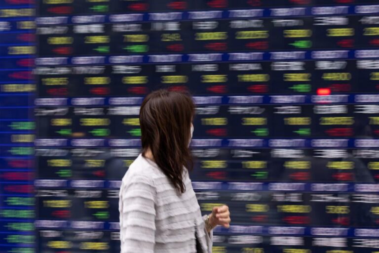 Asian Shares Fall; Treasuries Rally After Holiday: Markets Wrap