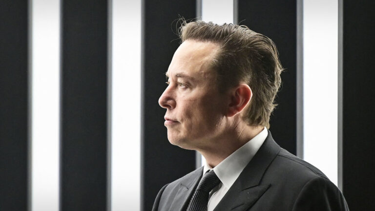 Elon Musk Called ‘Unapproachable Tyrant’ in Tesla Employee Survey