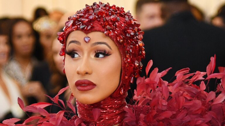 I Can’t Take My Eyes Off Cardi B’s Bright Yellow Holiday Manicure – See Photo