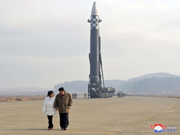 Kim Jong Un just revealed his daughter to the world in photos of North Korea’s latest launch of a massive missile