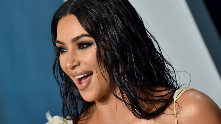 North West Did Kim Kardashian’s Makeup for Thanksgiving Dinner – See Video