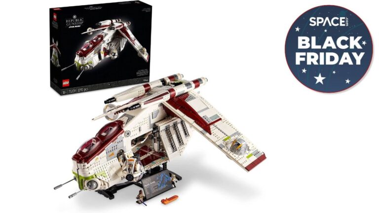 Save $70 on Lego Star Wars Republic Gunship this Black Friday