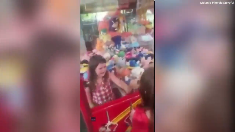 4-year-old girl gets stuck inside claw machine: See the video