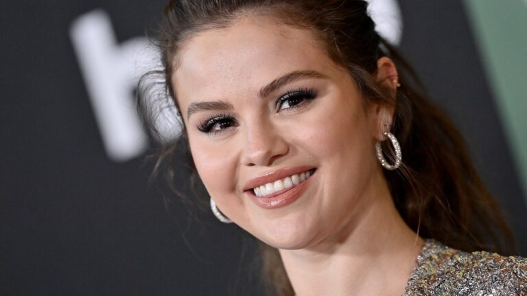 I Need to Know What Nude Lipstick Selena Gomez Is Wearing — See Photos