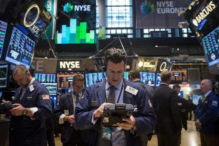 Dow futures lift after Fed rate hike, Meta surges 7% after earnings By Investing.com