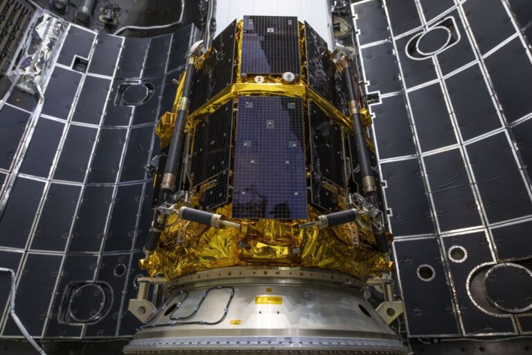 Watch SpaceX launch Japanese moon lander, UAE rover early Sunday