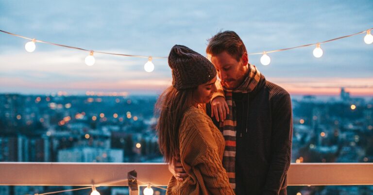 10 Sexy Date Night Ideas To Spice Things Up A Little (Or A Lot)