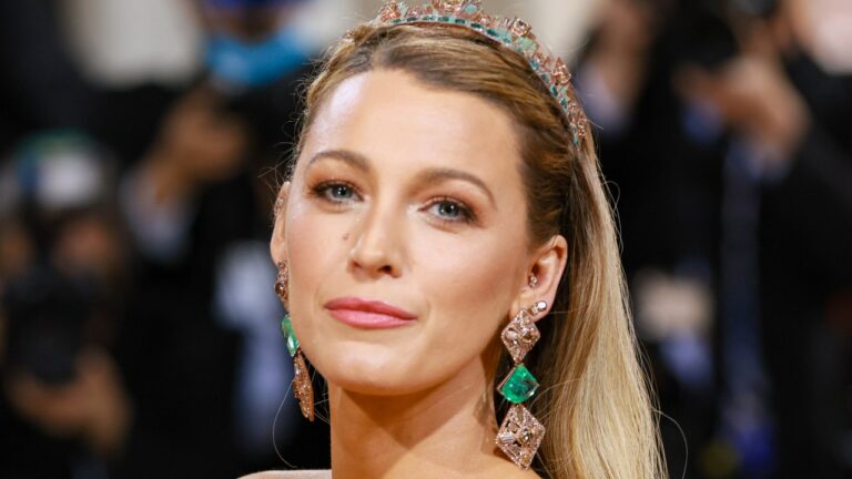 Blonde Blake Lively Has Left the Building — See Photo