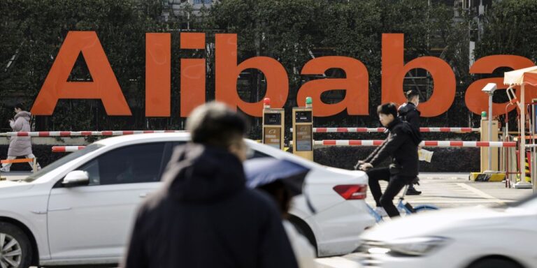 China E-Commerce Giant Alibaba Falls After Reports of Move to Singapore