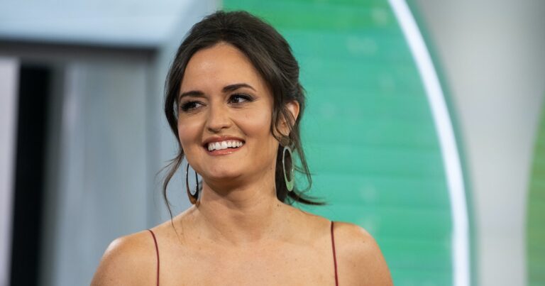 Danica McKellar Shares No-Makeup Selfie To Celebrate 48th Birthday