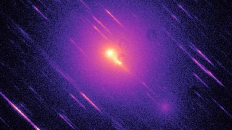 Gigantic ‘alien’ comet spotted heading straight for the sun