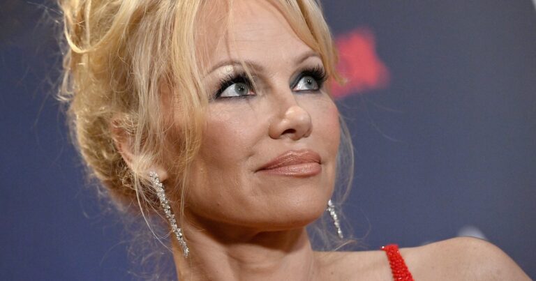 Pamela Anderson Says The Year She Spent Alone Was “The Happiest” Of Her Life