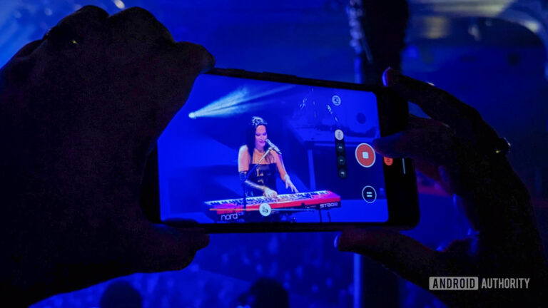 The Pixel 7 Pro is my ultimate phone camera for concerts