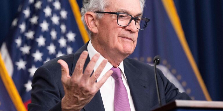 U.S. stocks drift higher ahead of comments from Fed chief Powell