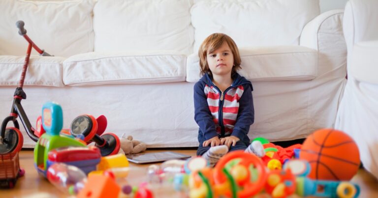 Why Do Children Lose Interest In Toys So Quickly? Psychologists Explain