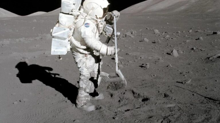 Artemis astronauts may be able to spray away sticky moon dust