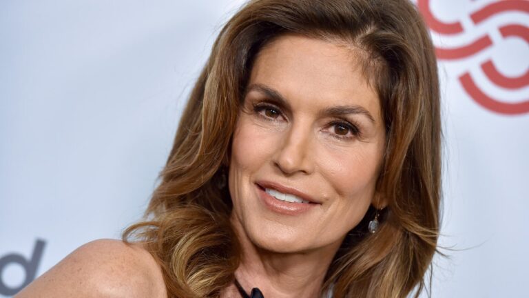 Cindy Crawford Recreated Her Signature ’90s Hair & Makeup on a ‘Vogue’ Cover — See Photos