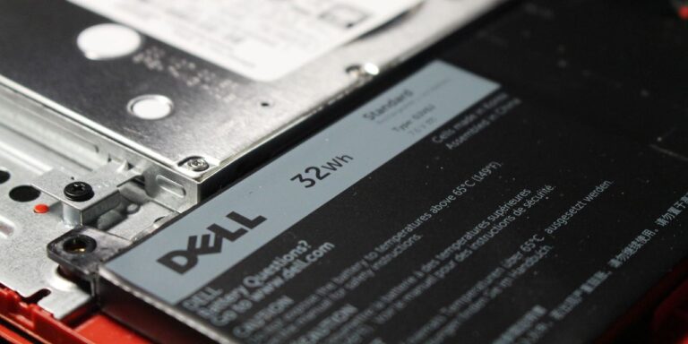 Dell Earnings Top Estimates, but Guidance Misses Expectations. CFO to Retire.