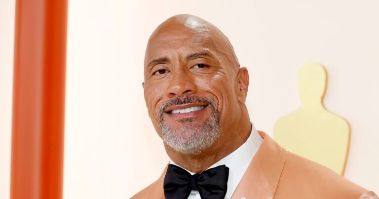 Dwayne Johnson’s Daughters Give Him The Perfect Makeover