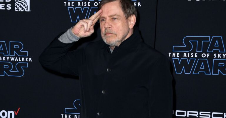 Mark Hamill voices air raid warnings in Ukraine as Luke Skywalker