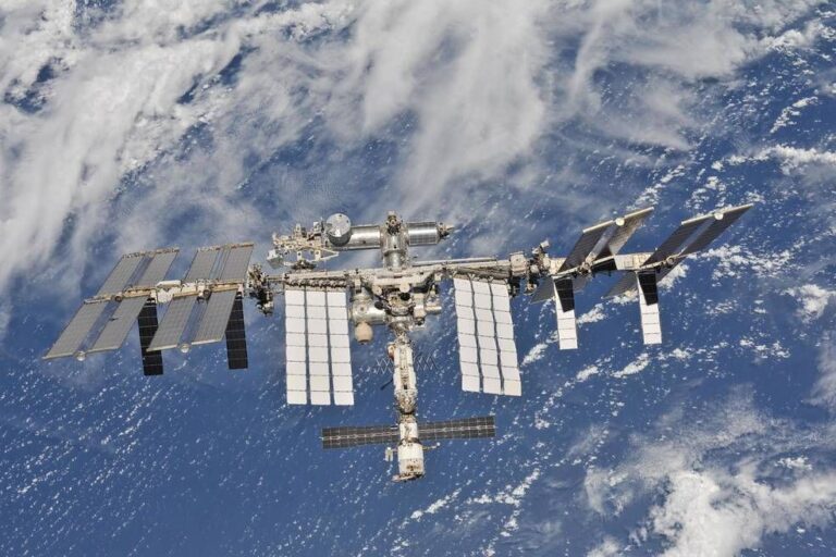 NASA wants ‘deorbit tug’ to bring space station down in 2030