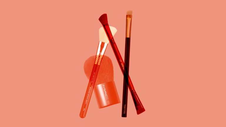 11 Best Contour Brushes in 2023 for Flawlessly Sculpted Cheekbones and Jawlines