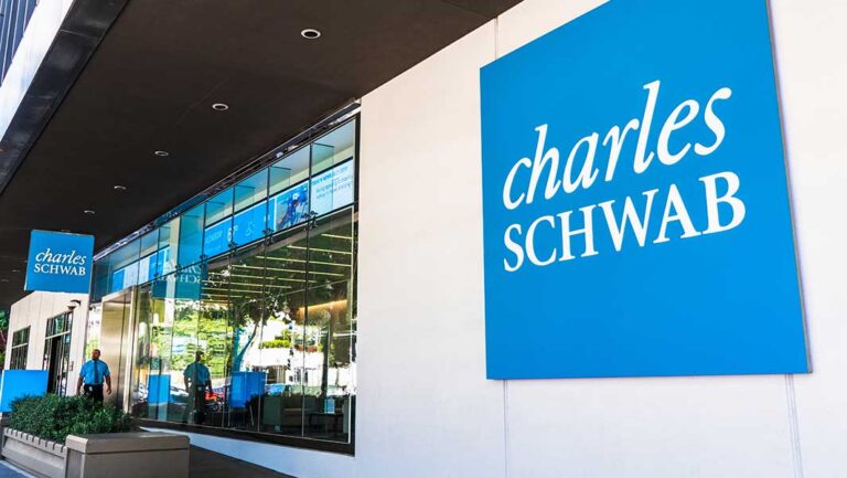 Insider Trading And SEC Rules: The Case of Schwab, Palantir