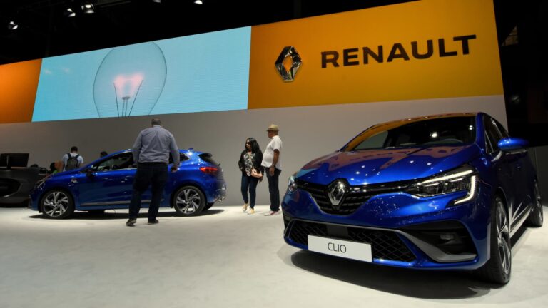 Renault cuts dividend, slices profit goal for 2020
